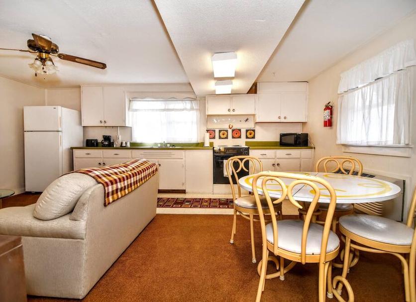 Kitchen Photo