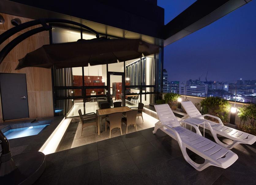 Balcony Photo