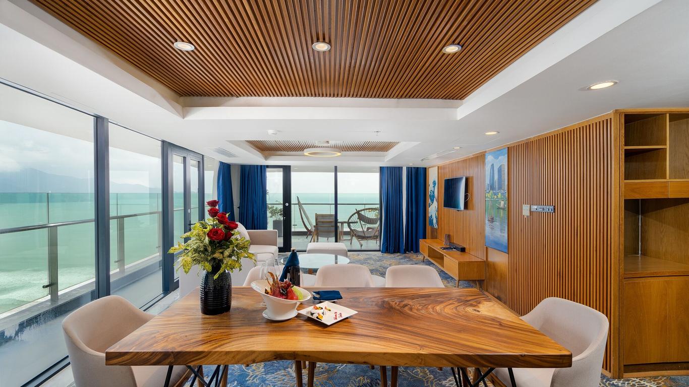 Sala Danang Beach Hotel