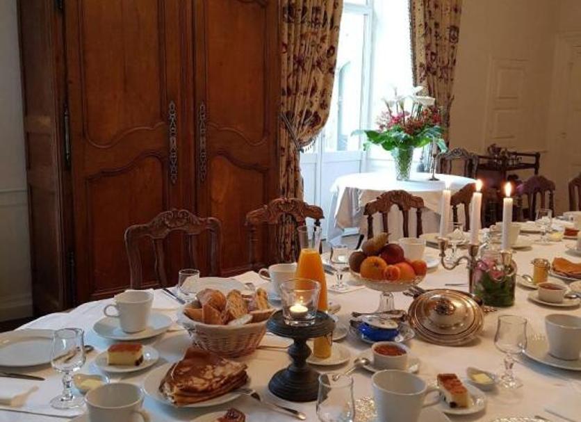 Dining room Photo