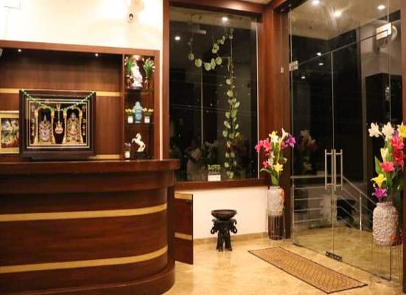 Front desk Photo