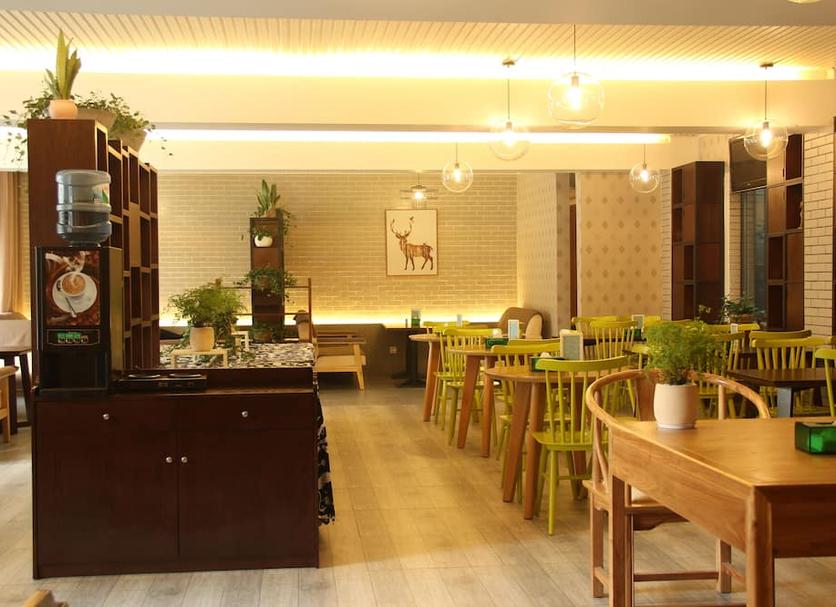 Restaurant Photo