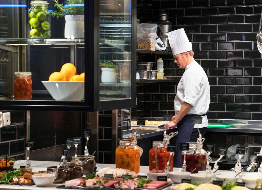 Restaurant Photo