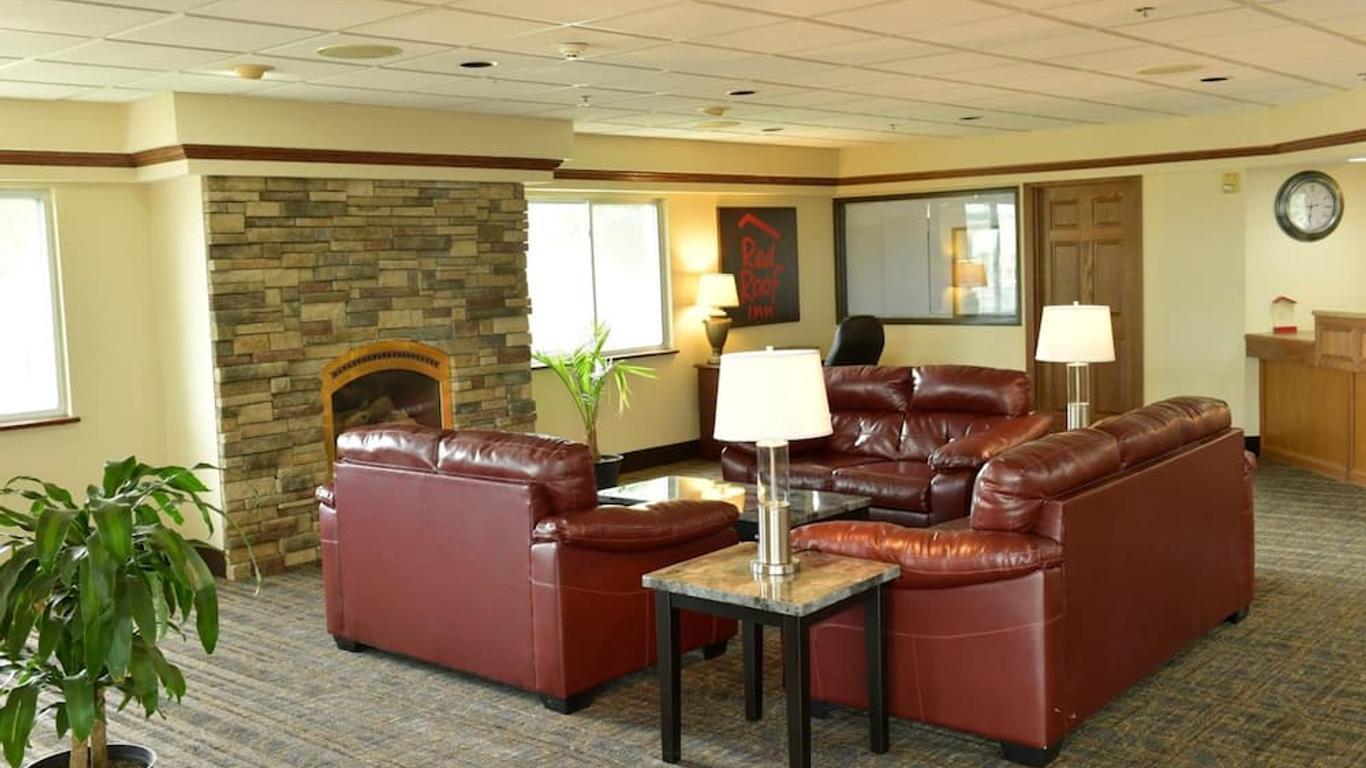 Baymont Inn and Suites by Wyndham Lincoln, NE