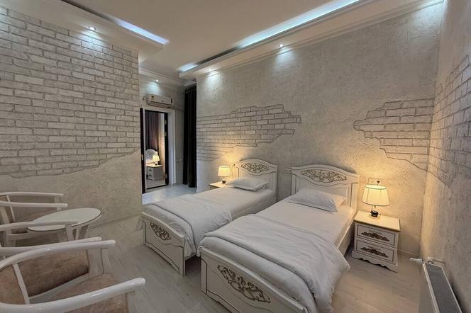 Ideal Hotel