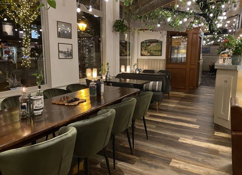 Restaurant Photo