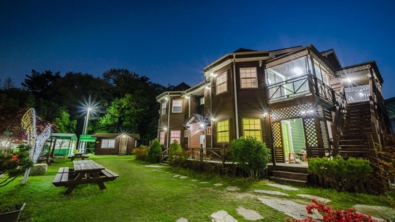 Gyeongju Pension Secret (Gyeongju Bomun District)