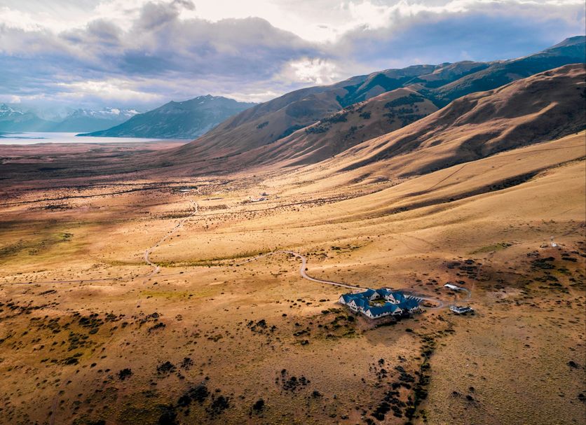 Eolo - Patagonia´s Spirit in El Calafate with sweeping Patagonian valley and mountain views