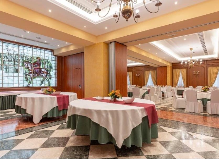 Banquet hall Photo