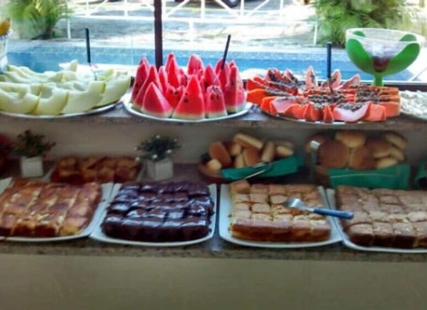 Buffet Photo
