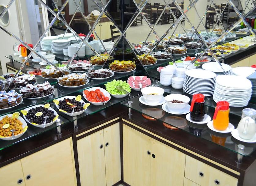 Buffet Photo
