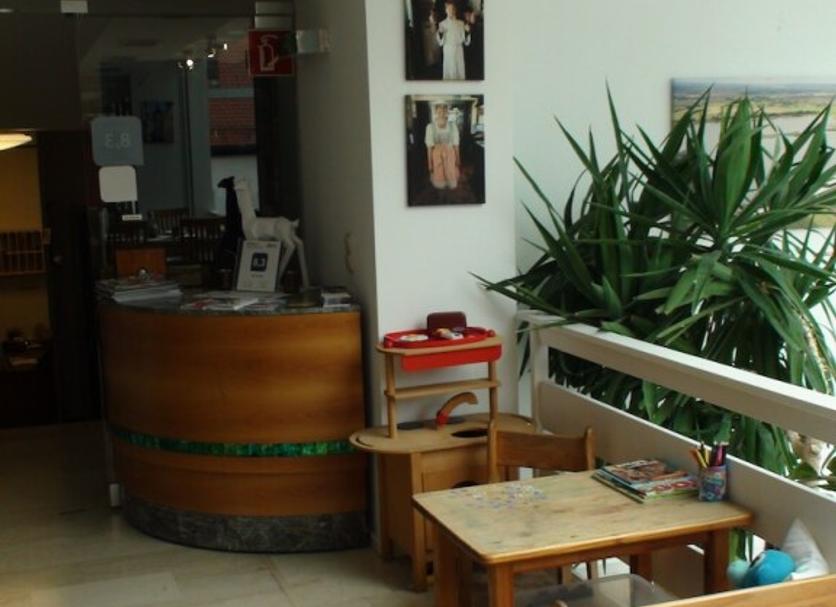 Front desk Photo