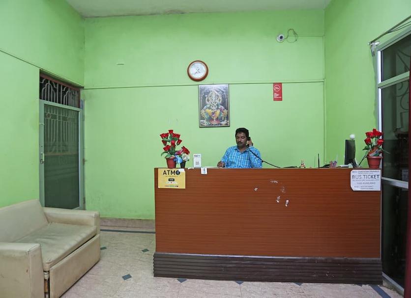 Front desk Photo