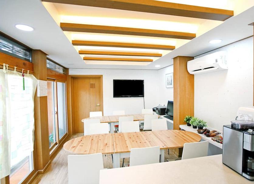 Dining room Photo