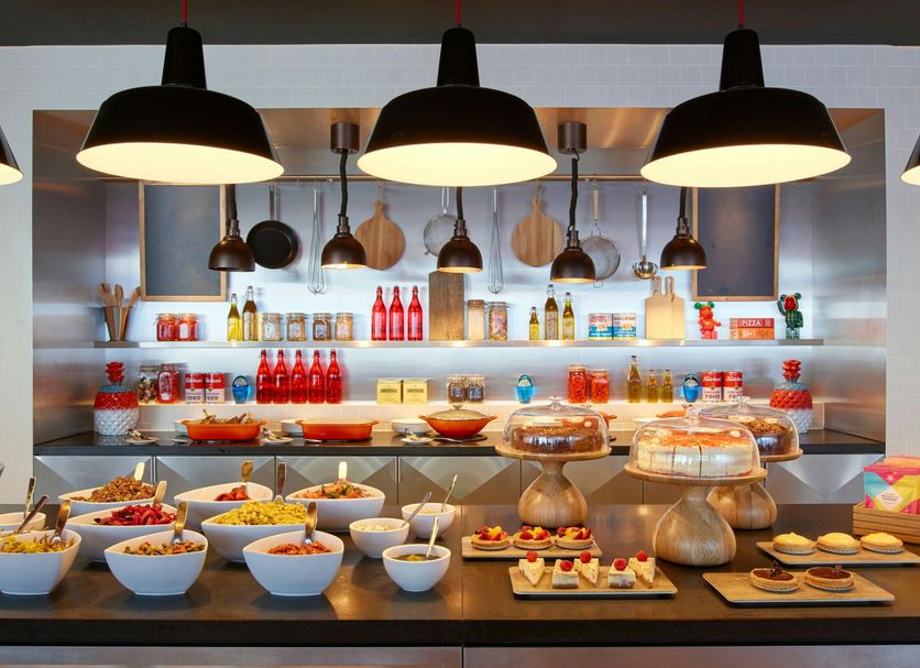 Buffet Photo
