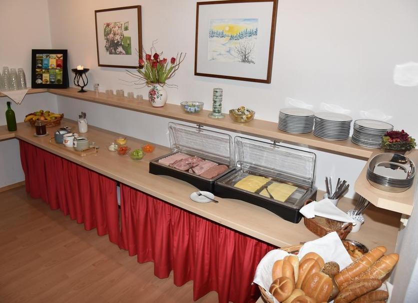 Buffet Photo