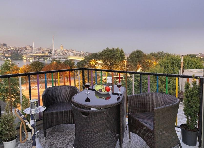 Balcony Photo