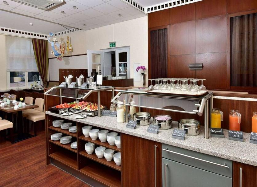 Buffet Photo