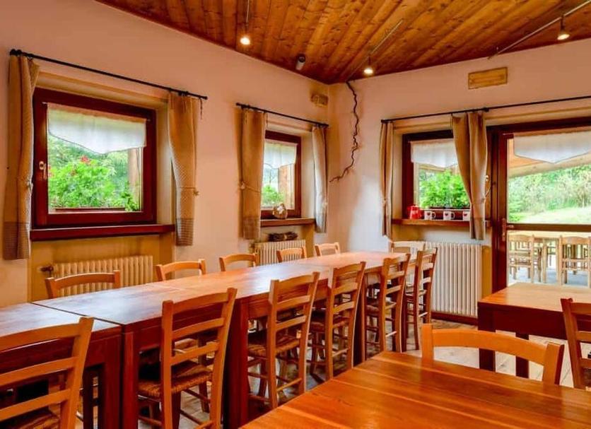 Dining room Photo