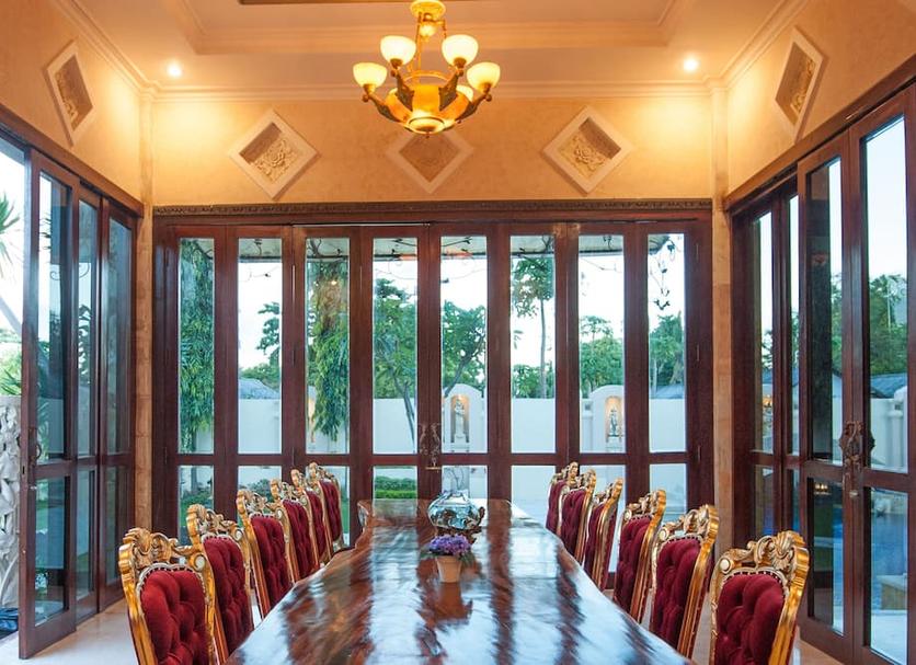 Dining room Photo