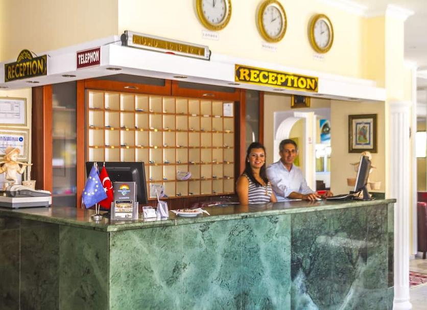 Front desk Photo