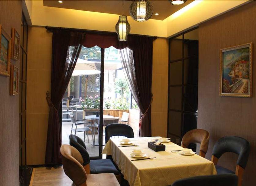Dining room Photo