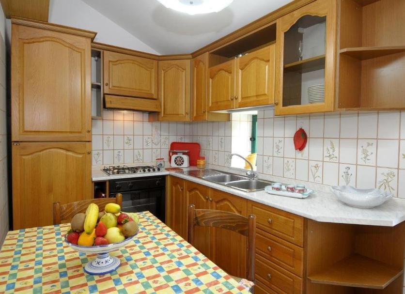 Kitchen Photo