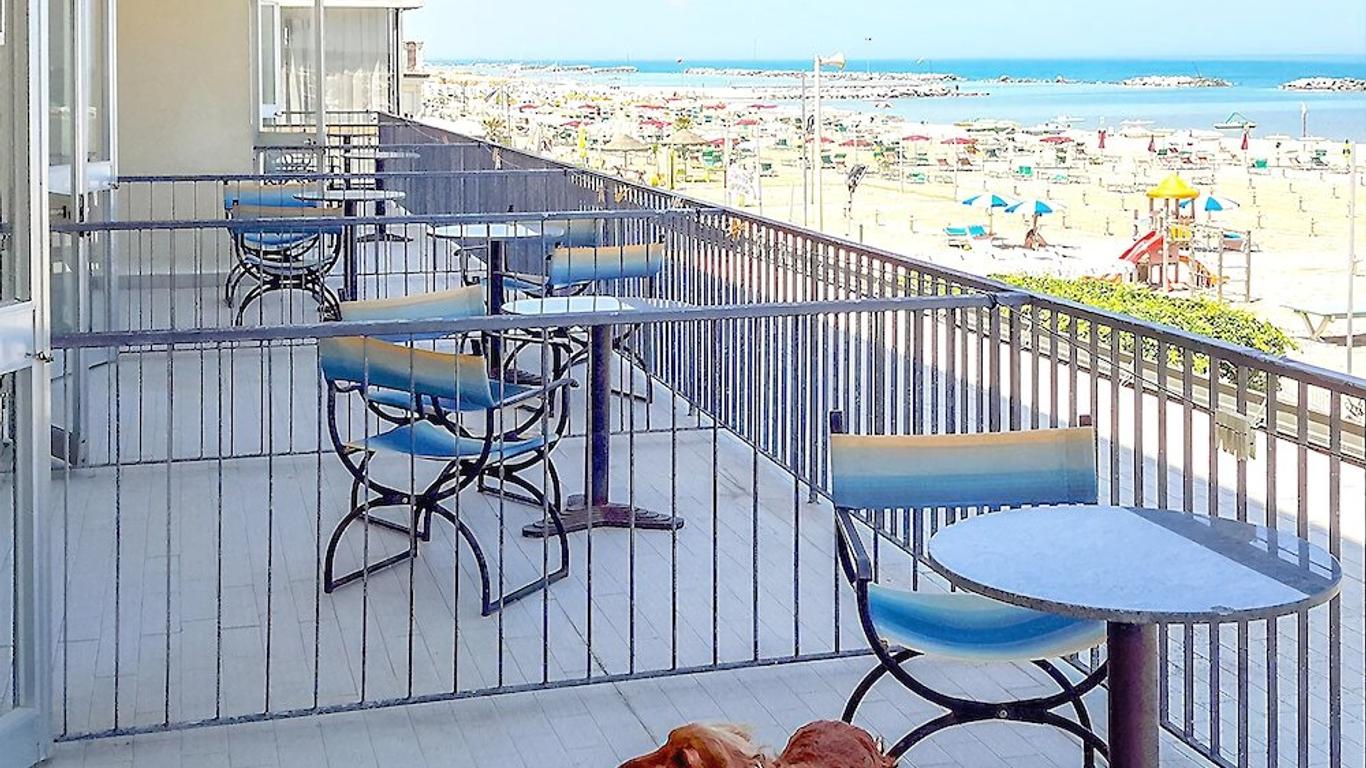 Nautic Beach Hotel