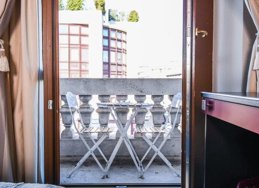 Balcony Photo