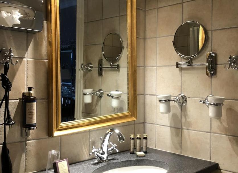 Bathroom Photo