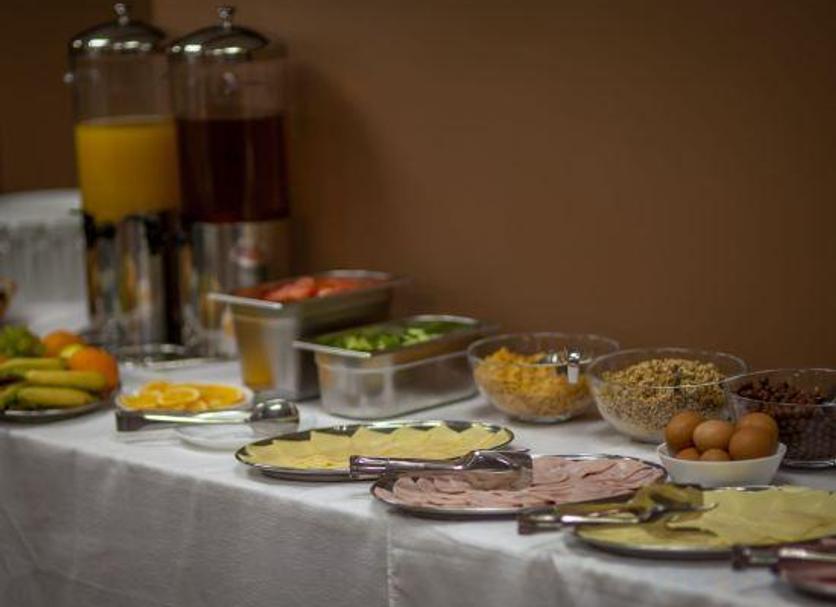 Buffet Photo