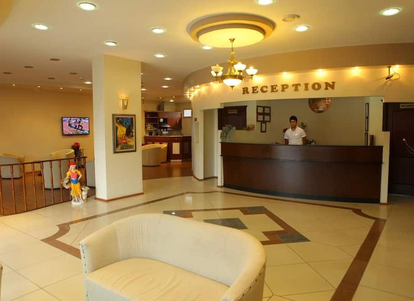 Front desk Photo