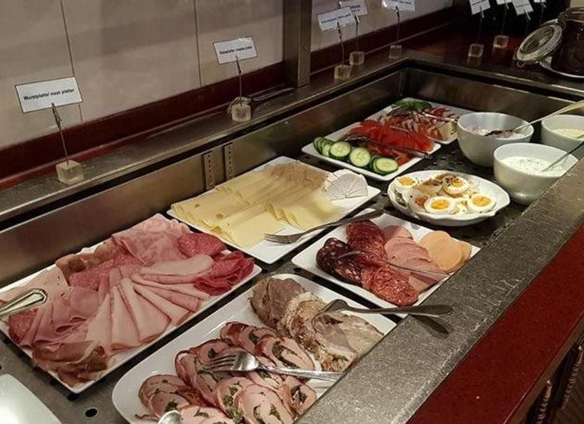 Buffet Photo