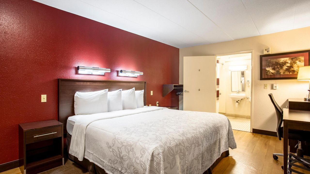 Red Roof Inn Plus+ St Louis - Forest Park/ Hampton Ave from $72. St