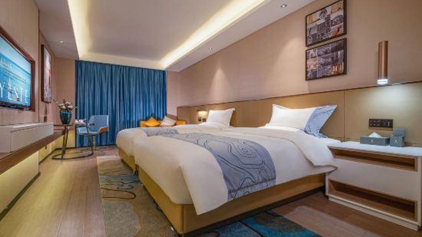 Yeste Hotel (Hezhou Shizheng Square)
