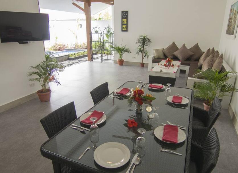 Dining room Photo
