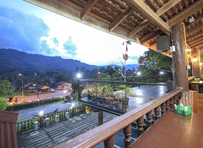 OYO 75353 Loy Chalet Resort in Nakhon Si Thammarat with mountain view from covered terrace