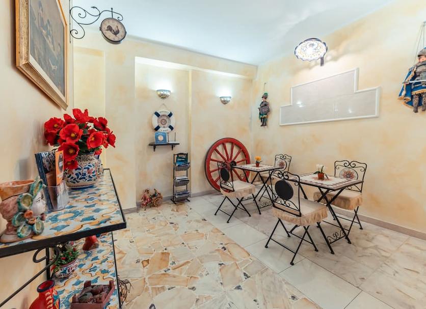 Dining room Photo