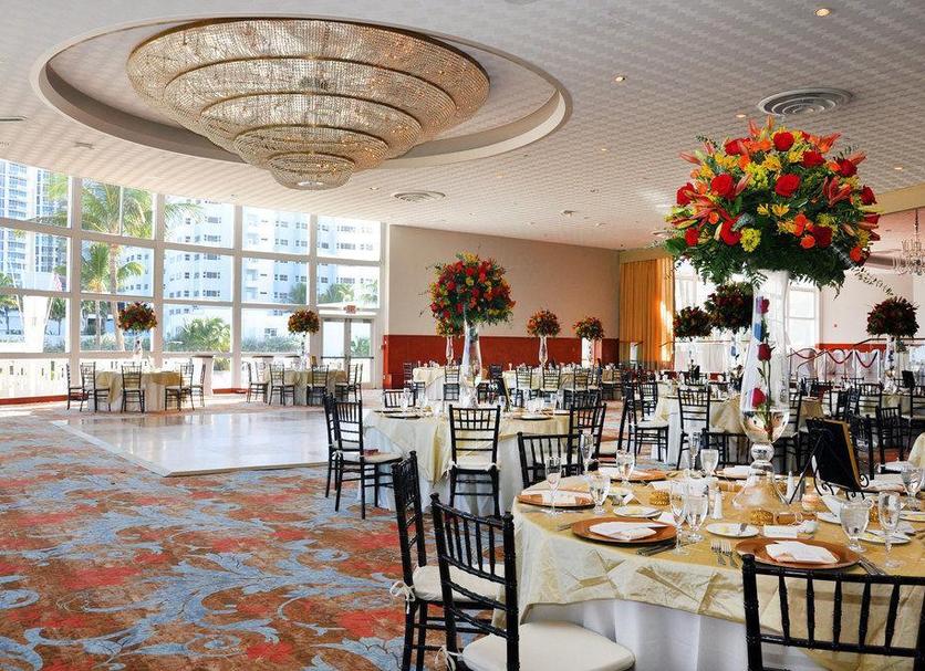 Banquet hall Photo