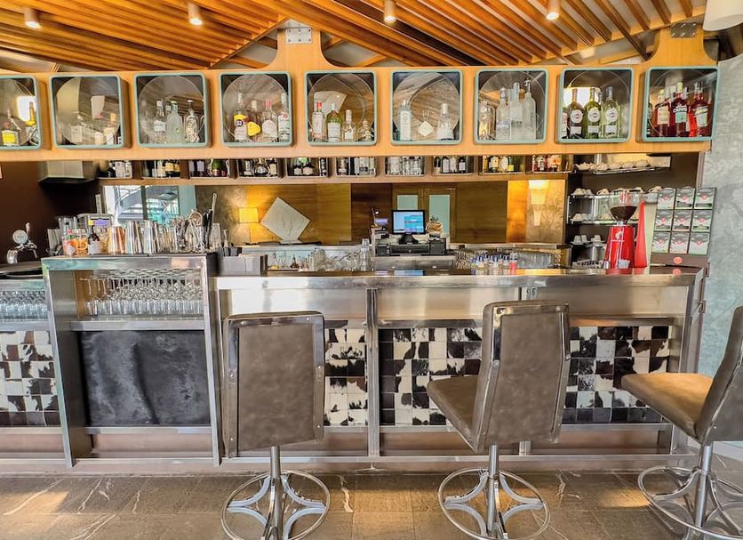 Bar Photo