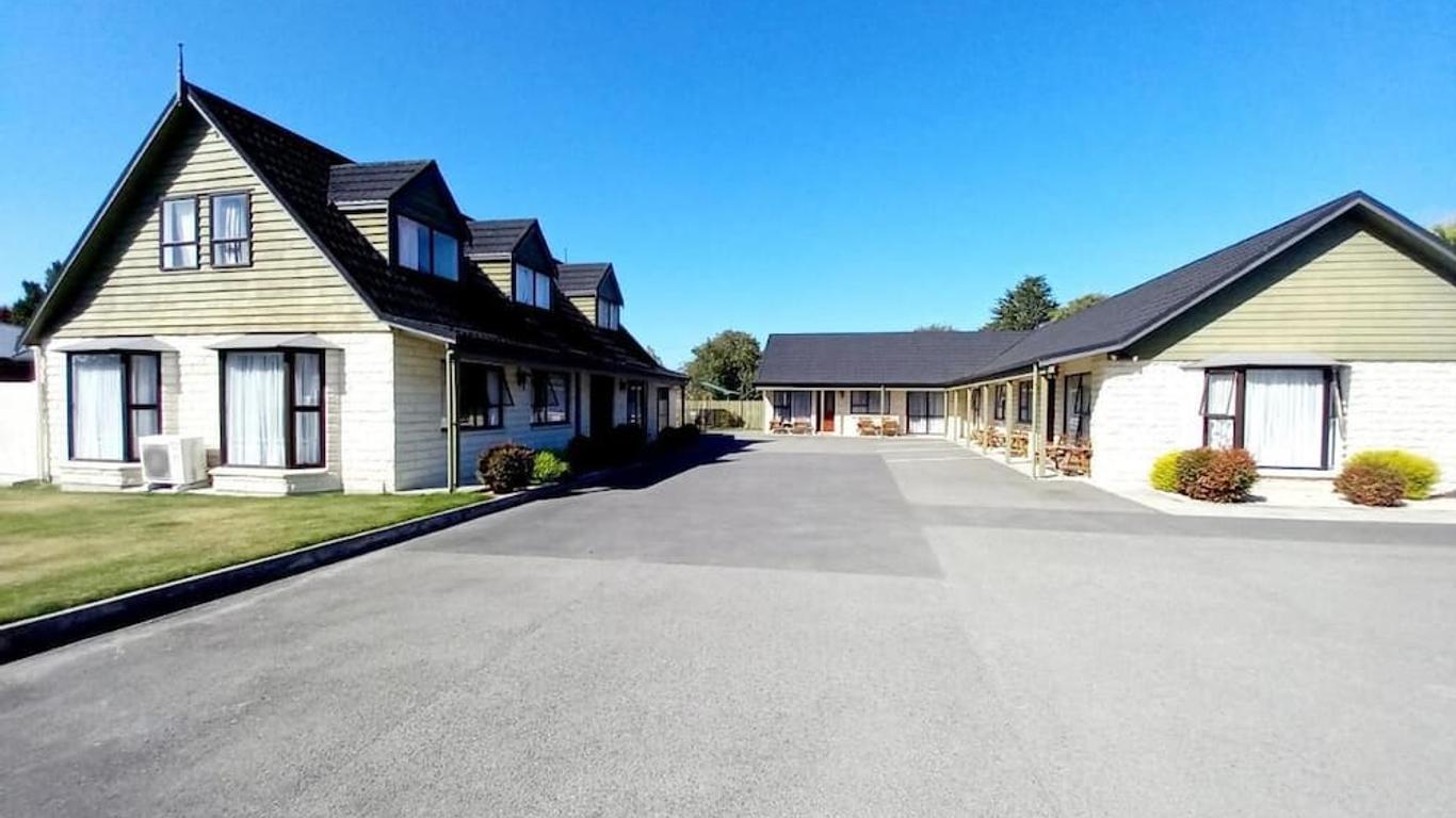 Academy Lodge Motel