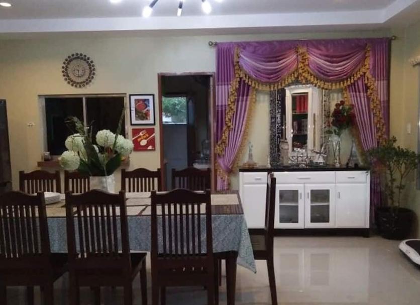 Dining room Photo