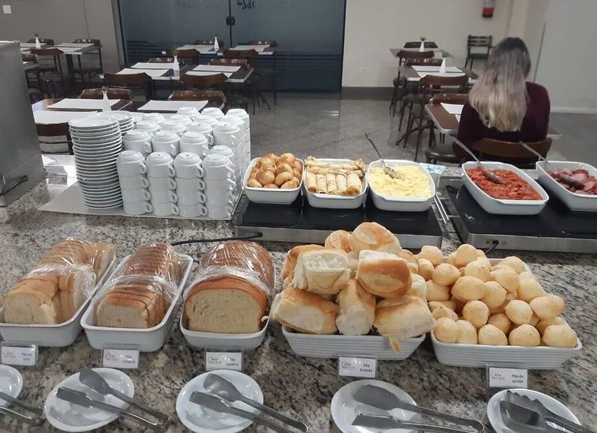 Buffet Photo