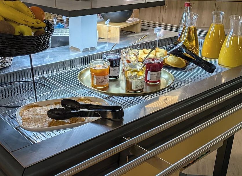 Buffet Photo