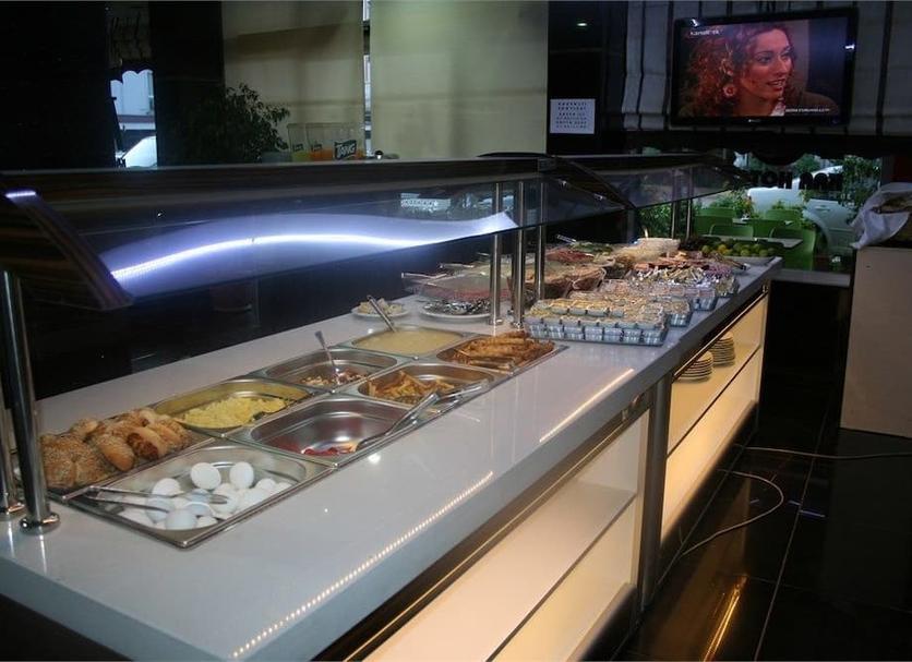 Buffet Photo