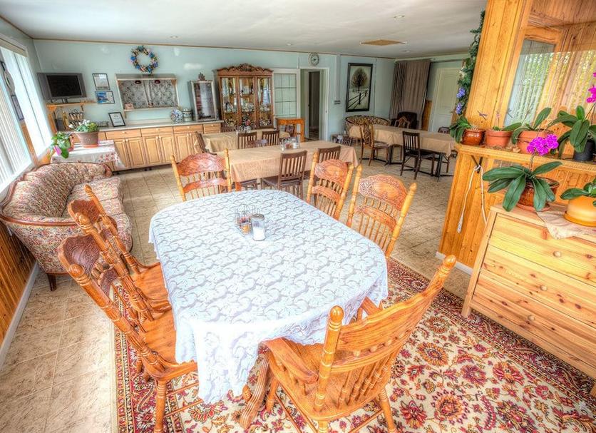 Dining room Photo