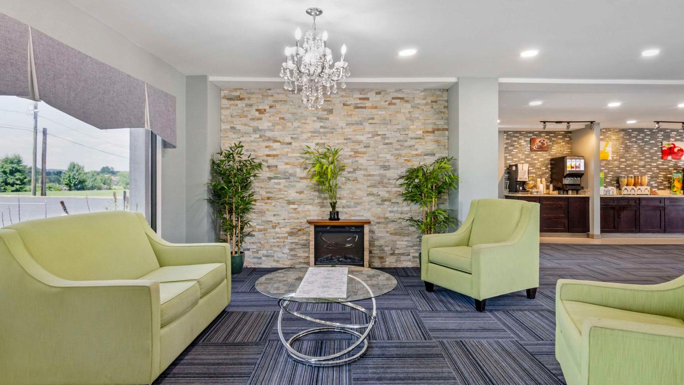 Suburban Studios Verona - Staunton North