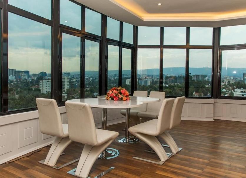 Dining room Photo