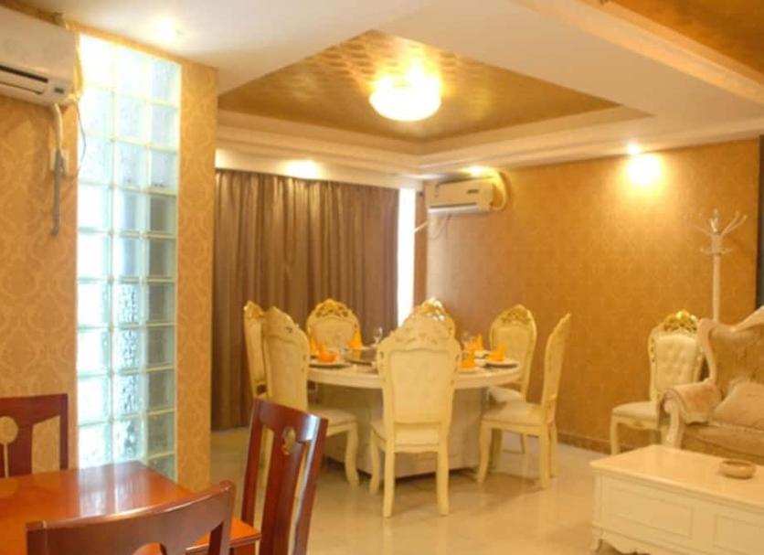 Dining room Photo