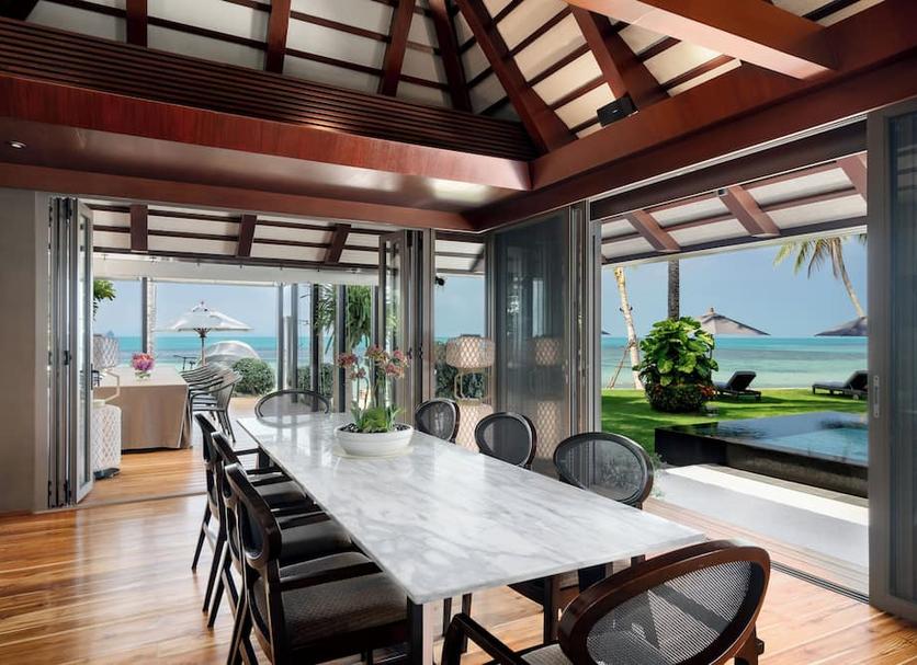 Dining room Photo